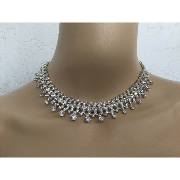 Elegant Rhinestone Necklace with Earrings - Picture 3 of 5